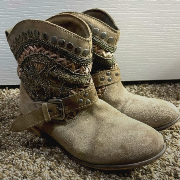 Naughty monkey boots - Picture 1 of 3